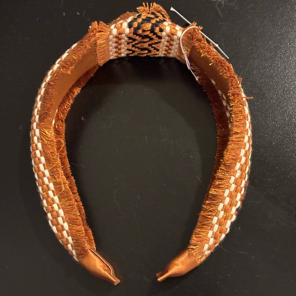 Shiraleah Accessories - ❤️Shiraleah Rust and White Fringed Headband